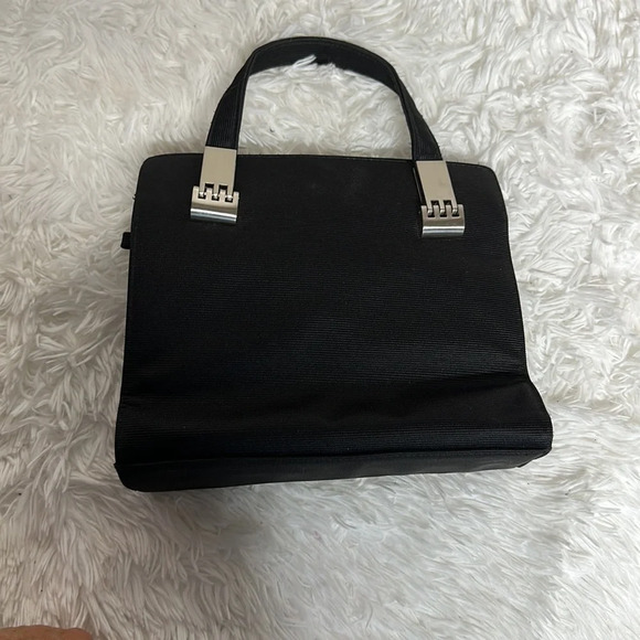 Marlo Bag with Metal Jaguar accent - Picture 4 of 6